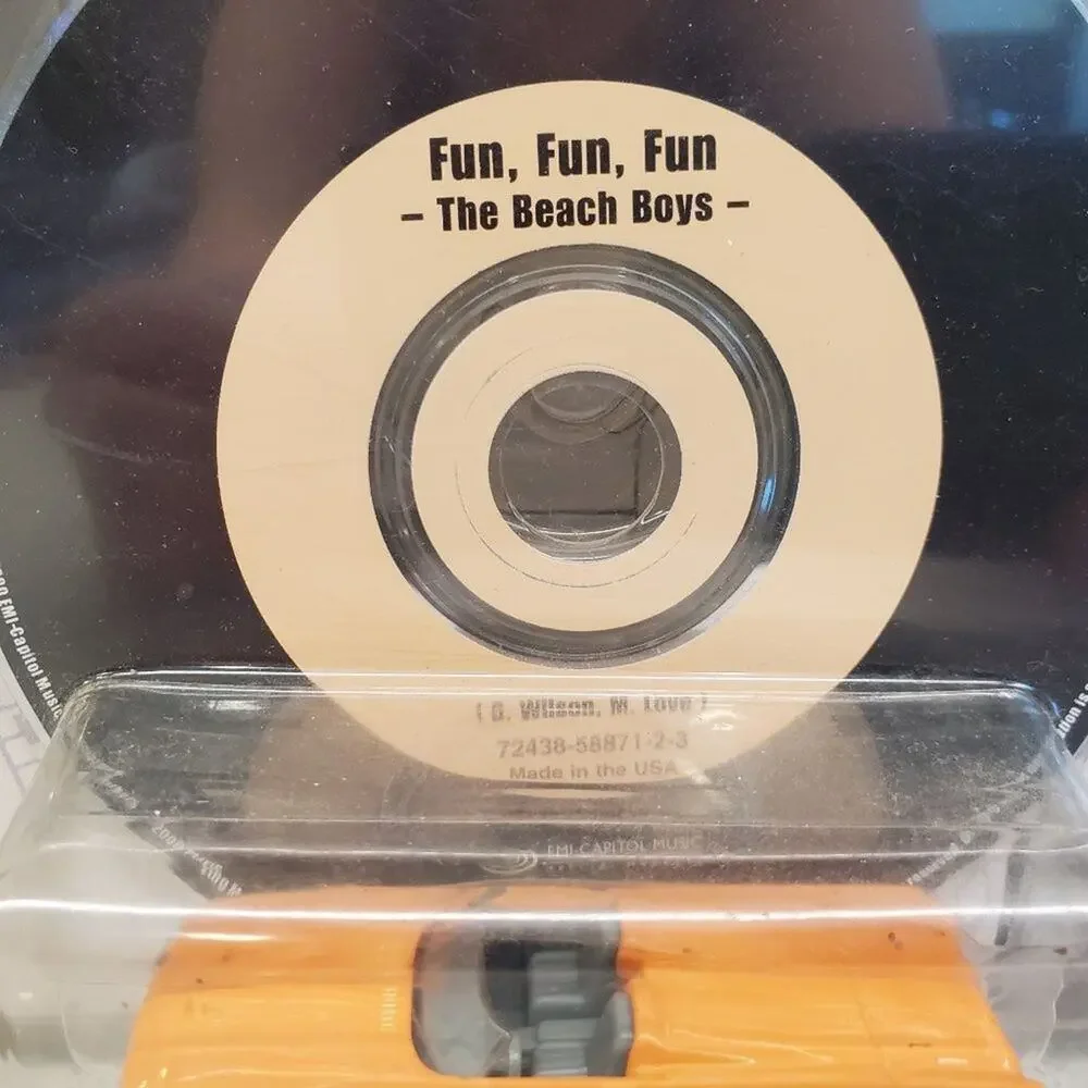 Johnny Lightning Rock'N'Rollers Car  & Beach Boys CD